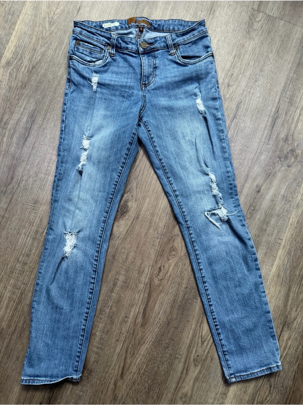 Kut from the Kloth Light Blue Distressed Skinny Jeans